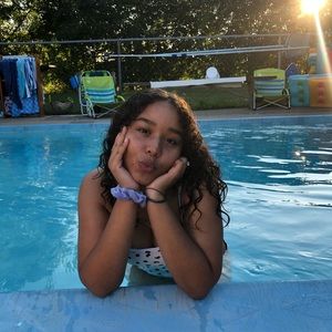 Meet your Posher, Mari